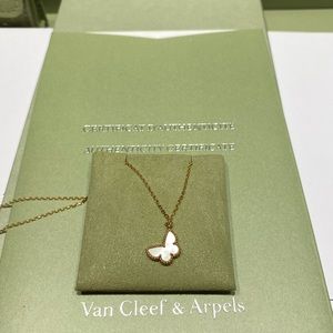VAN CLEEF & ARPELS BUTTERFLY NECKLACE